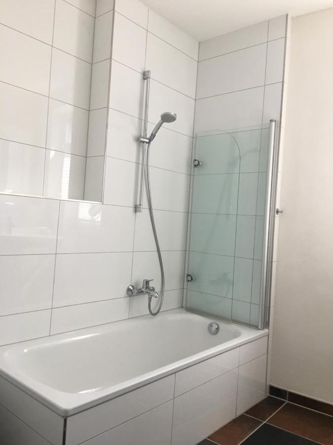 Komplettes Ferienhaus Fuer Bis Zu 4 Personen Dornheim Exterior foto